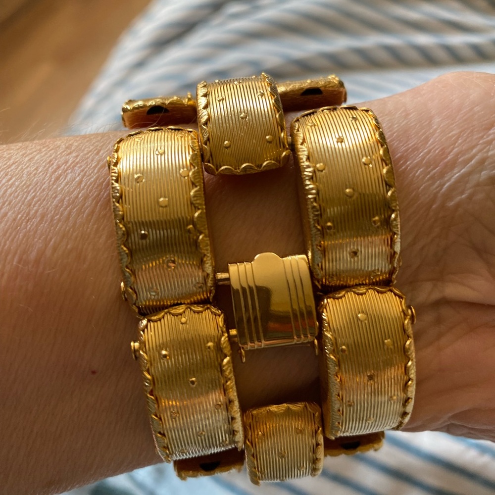 Gold Textured Link Bracelet